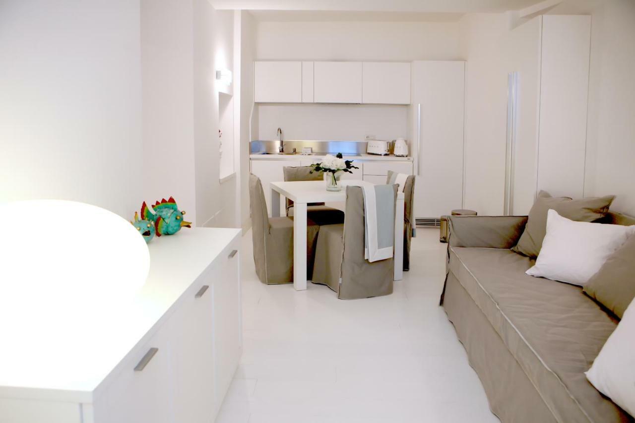 فيكو إيكوينس White Stylish Apartments المظهر الخارجي الصورة