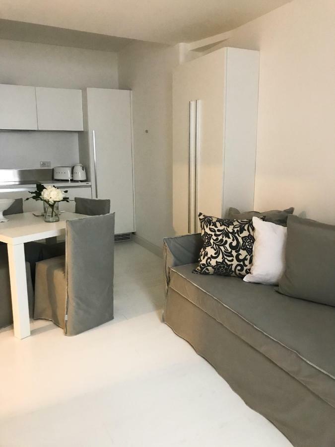 فيكو إيكوينس White Stylish Apartments المظهر الخارجي الصورة